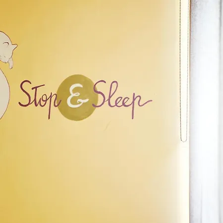 بيت ضيافة Stop & Sleep أوديني
