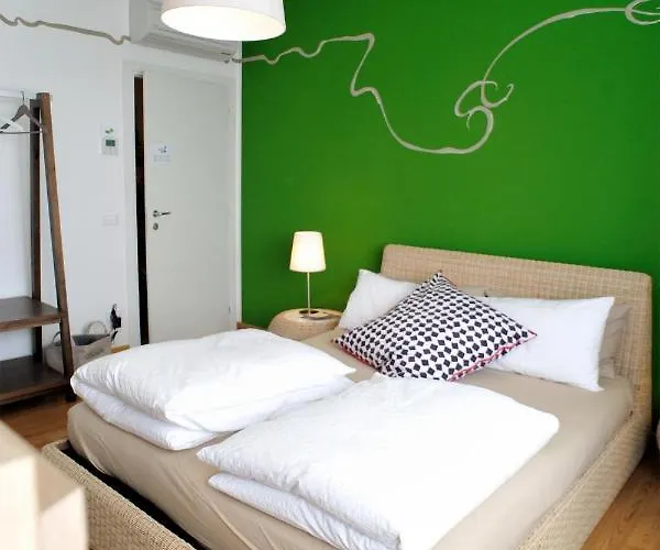 Stop & Sleep Guest house Udine